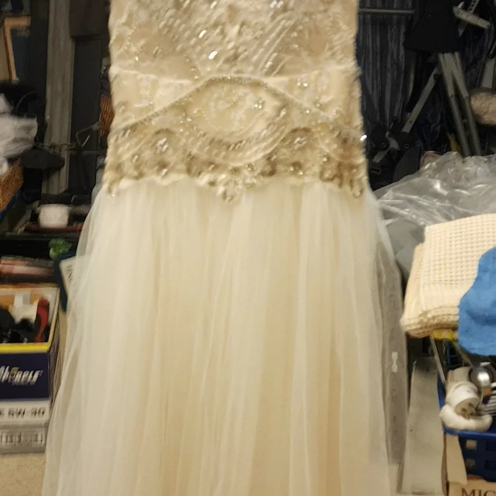 Couture beaded wedding dress 12 - Picture 10 of 15